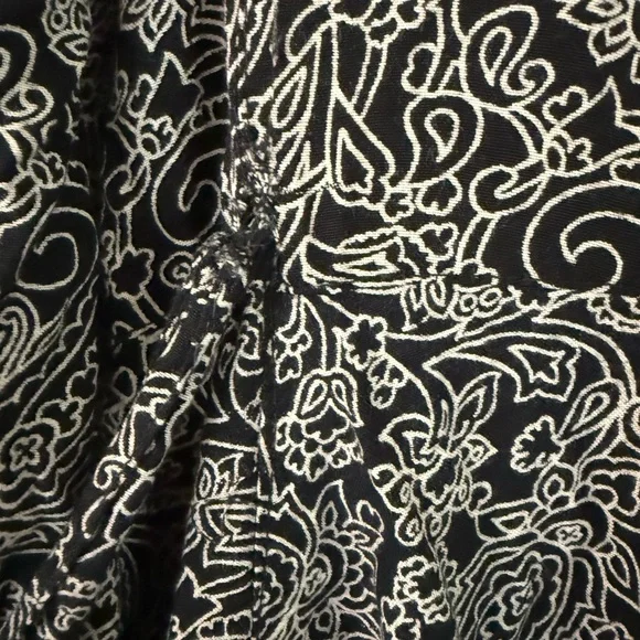 Starina Elegant Black Maxi Dress - Picture 5 of 7